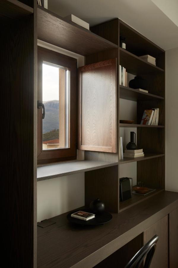 فندق The Storyteller Boutique House كالامباكا المظهر الخارجي الصورة